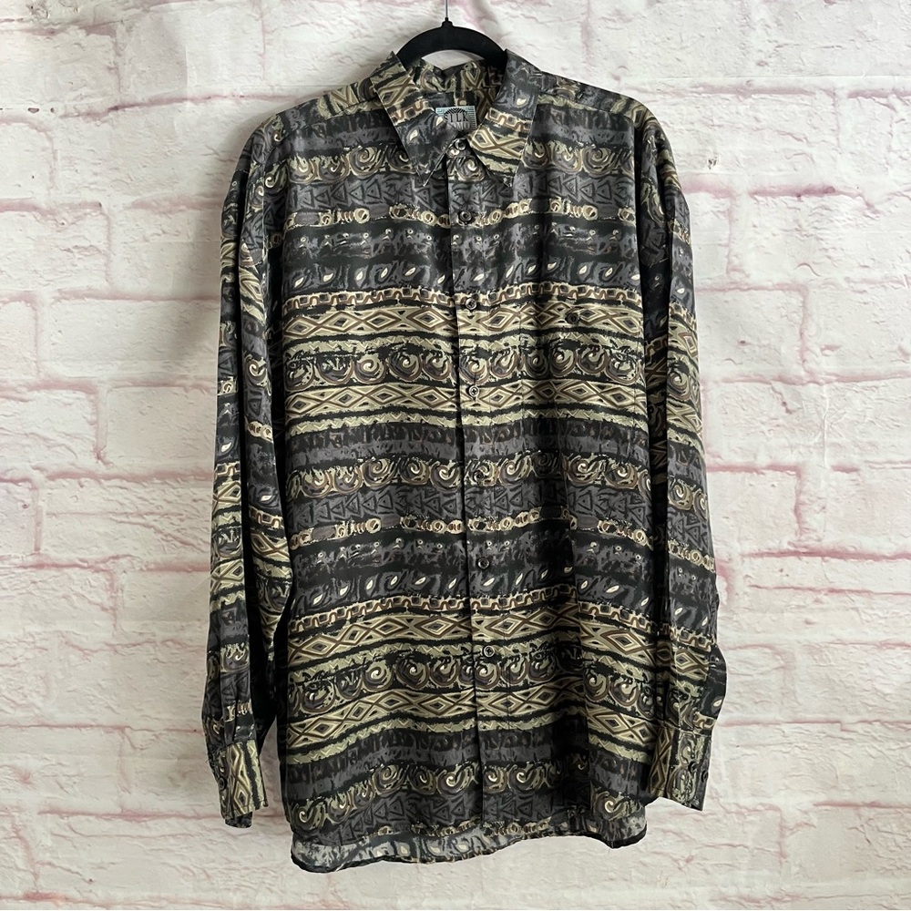 Silk Uomo By NAK Geometric Pattern Shirt 100% Silk Button up  Front Pocket